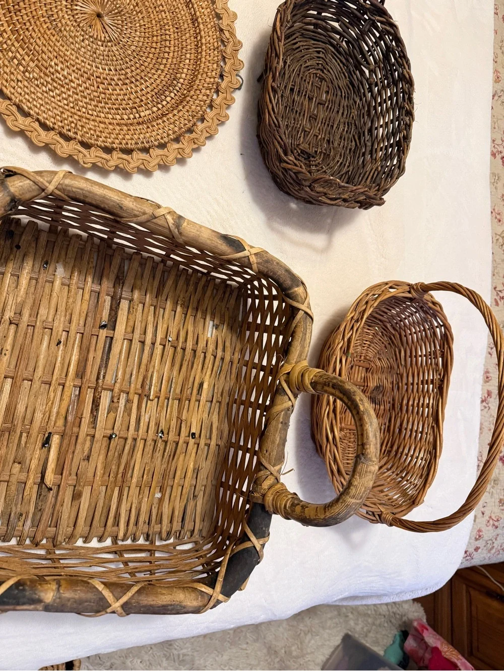 Set of 5 Natural Woven Basket Set - Brown Decorative Home Accents